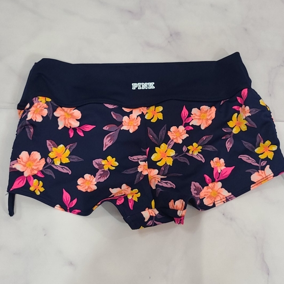 VS PINK Gym to Swim Shorts - Picture 4 of 6
